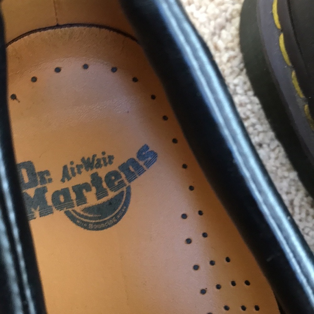 Dr Martens airwair Mens SZ 10 brown boots. - Picture 2 of 10